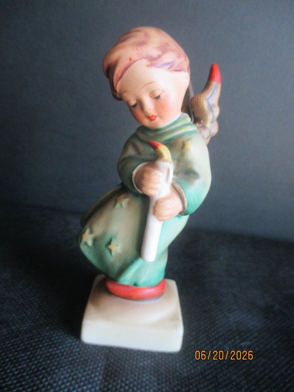 GOEBEL HUMMEL/ HEAVELY ANGEL WITH CANDLE/T321